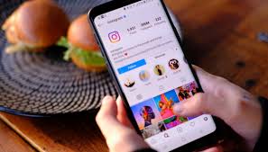 10 Cara Gampang Mendapatkan Uang Dari Instagram