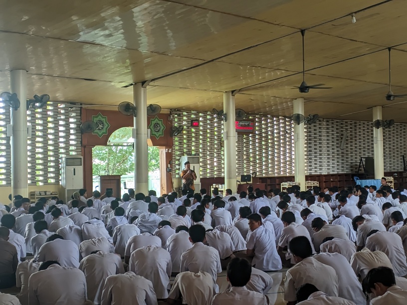 Strategi Pengembangan Soft Skills di Sekolah Menengah: Studi Kasus dan Implementasi