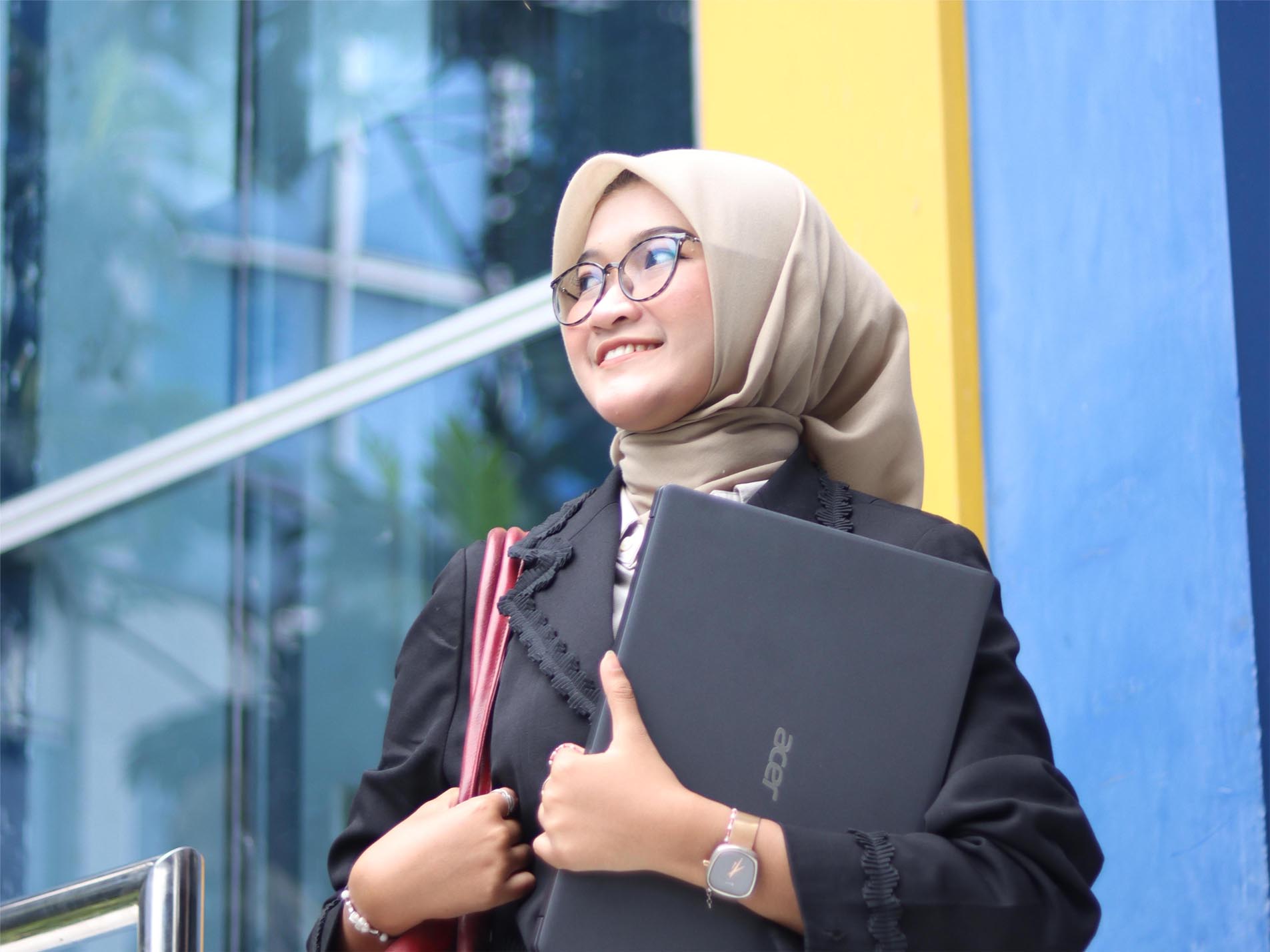 Benarkah Jaringan Alumni Kampus Bantu Cepat Dapat Kerja? Ini Faktanya!