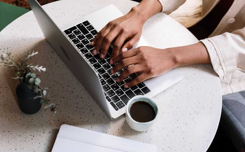 Membangun Keberadaan Online dengan Backlink: Manfaat Guest Post
