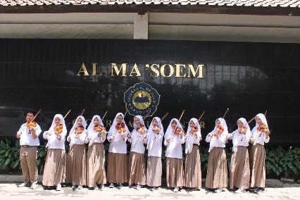 Membentuk Hafizhah Qur'an yang Berwawasan Luas di Pesantren Putri Tahfidz Al Masoem