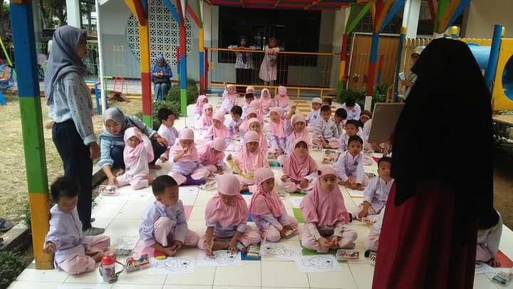 Pengalaman Seru Bergabung dengan Ekstrakurikuler Tari Tradisional di SMA Islam Al Masoem Bandung