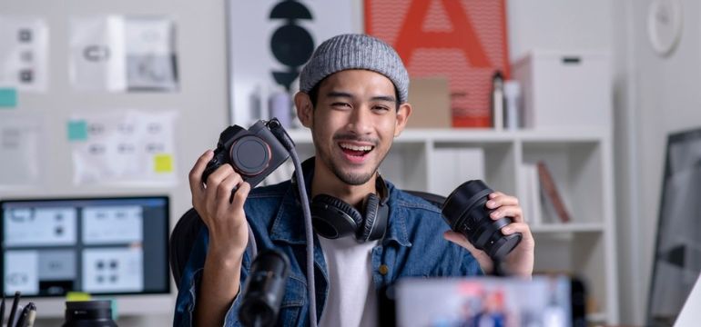 Karya Kamu Sudah Ditonton Banyak Orang, Tapi Sudah Jadi Uang Belum?