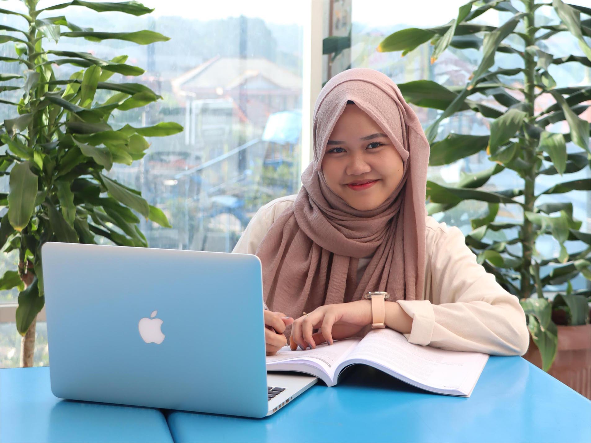 Cari Kampus Swasta Akreditasi Nasional dengan Cicilan Ringan & Digital Learning? Ini Pilihannya!