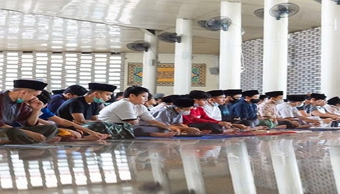 Ekstrakurikuler Bahasa Asing: Memperluas Wawasan Siswa SMA Islam Al Masoem Bandung